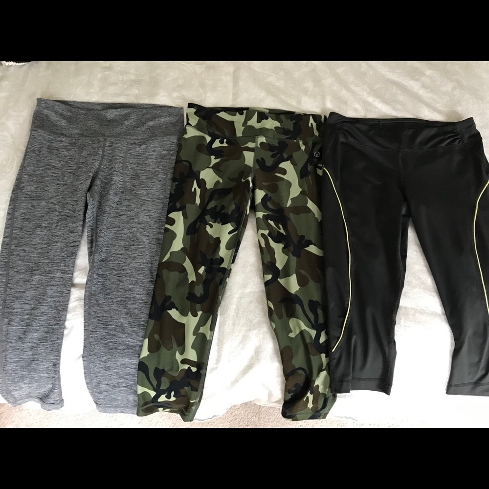 Bundle- 3 pair of 3/4 length yoga pants